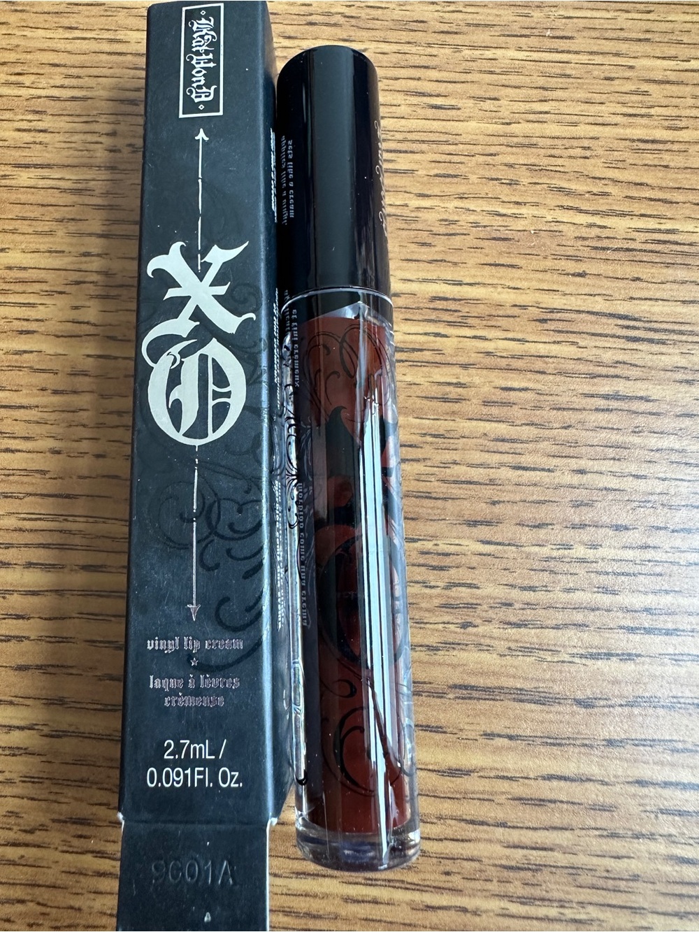 Kat Von D Vinyl Lip Cream -Dahlia - Deep Brick Brown Red